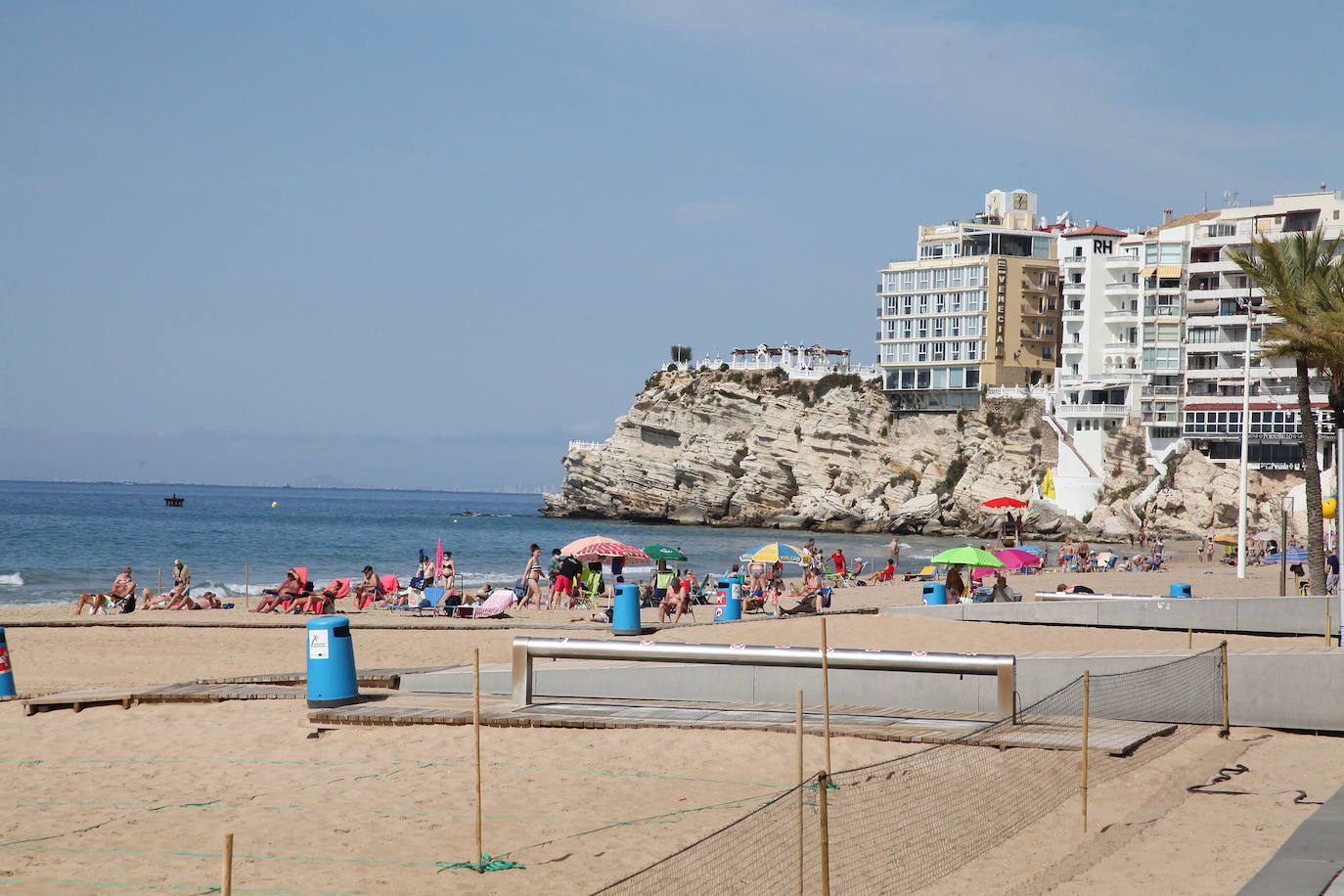 Fotos: Los turistas empiezan a desembar en la costa valenciana