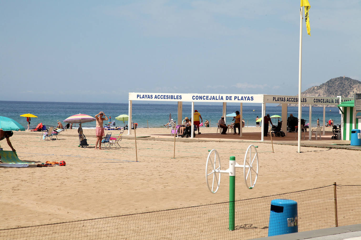 Fotos: Los turistas empiezan a desembar en la costa valenciana