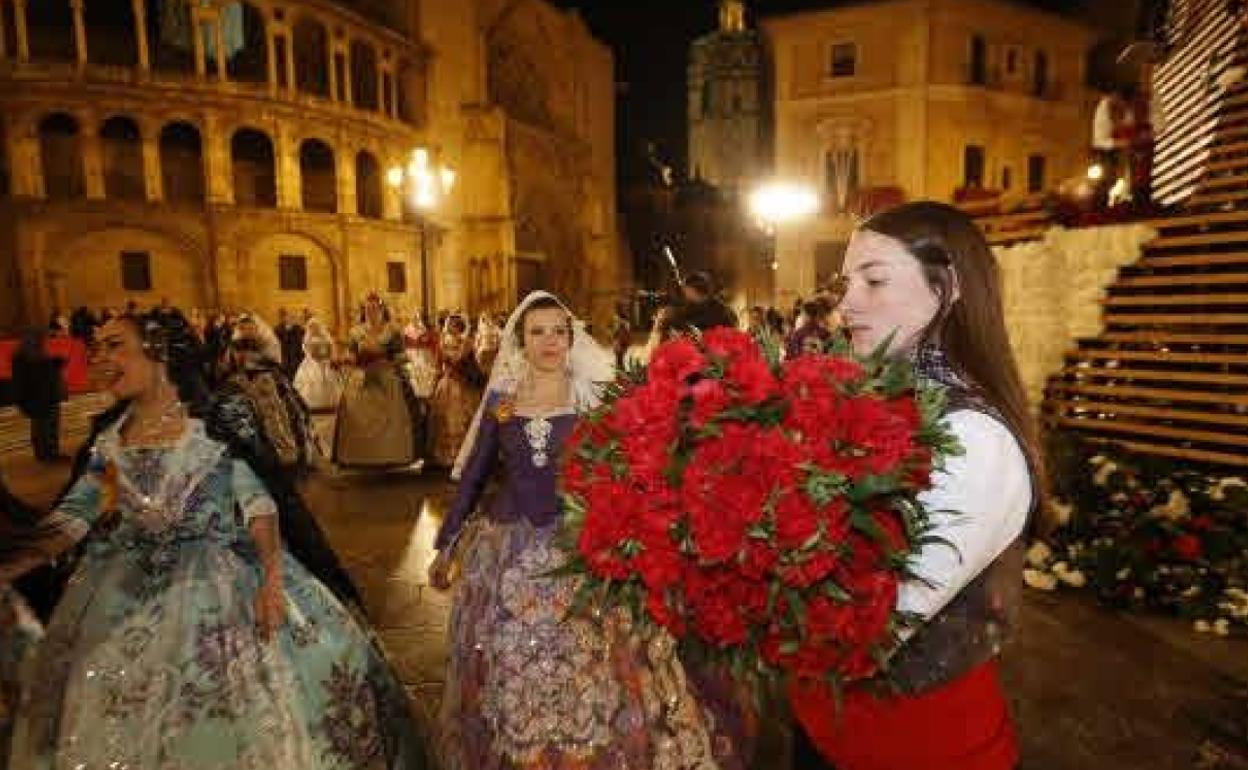 Ofrenda en septiembre de las Fallas 2021 de Valencia | Dos semanas para tener un 'plan B' a los claveles de la Ofrenda