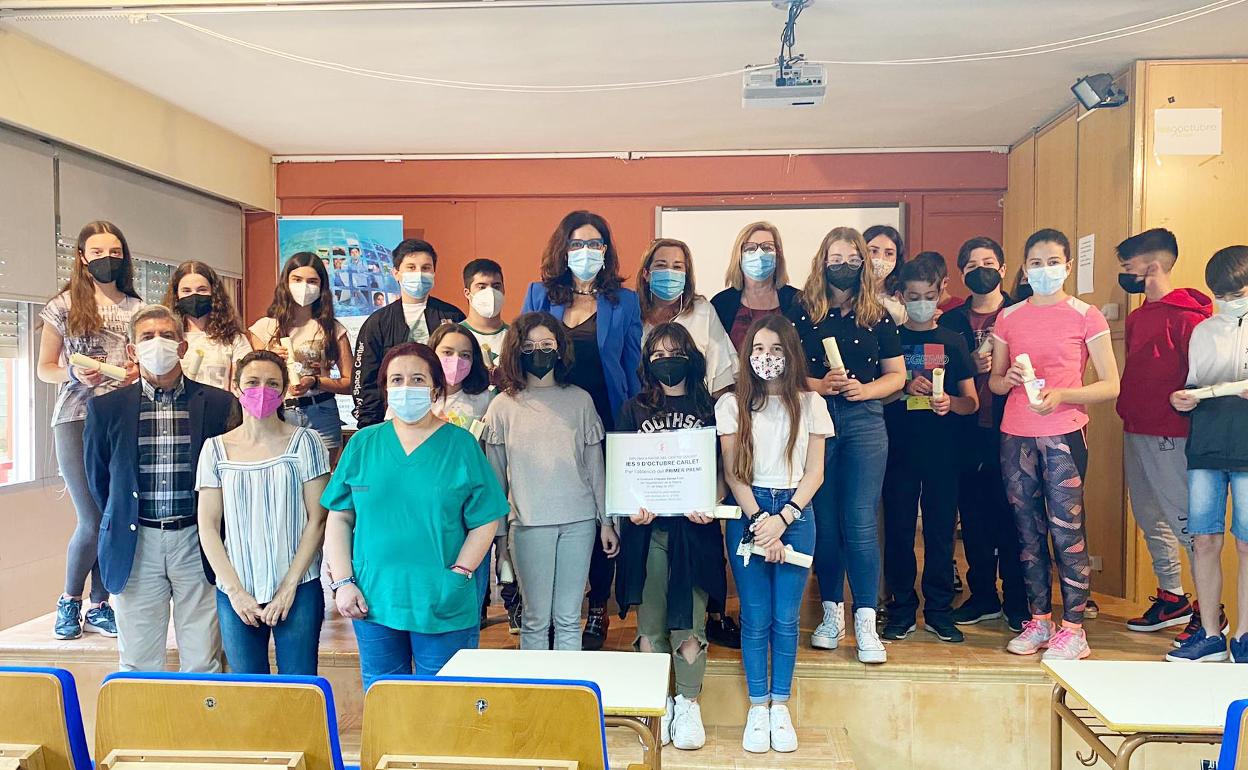 El IES 9 d'Octubre de Carlet gana el concurso contra el tabaquismo. 