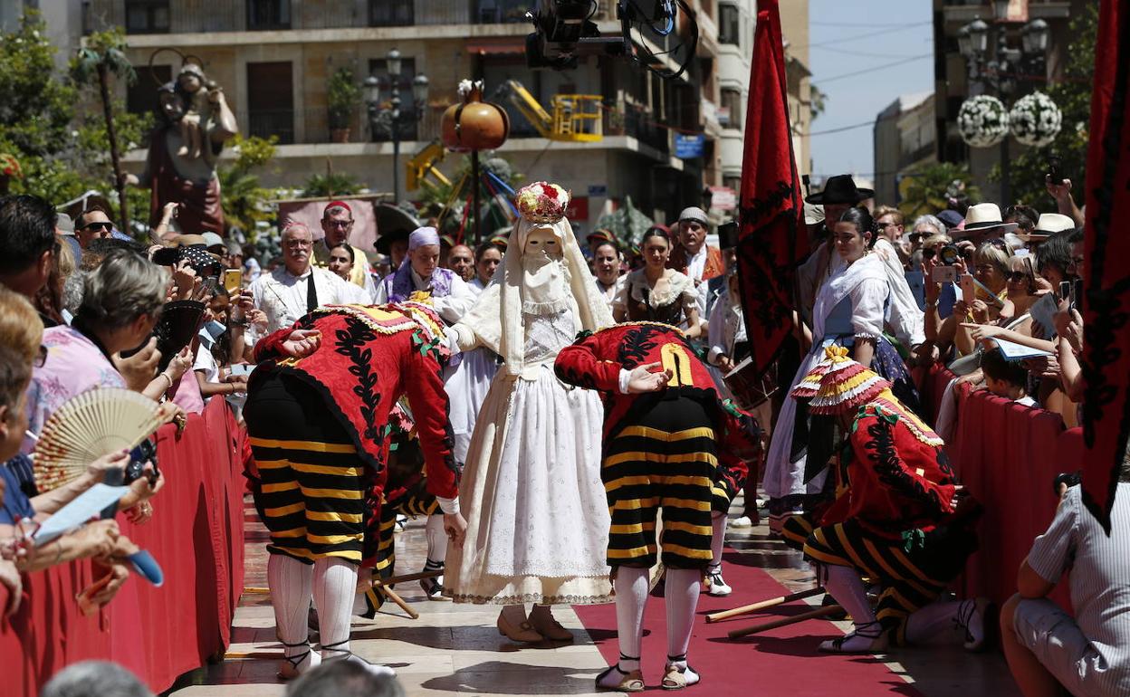 Baile de la Moma en el Corpus de Valencia. 