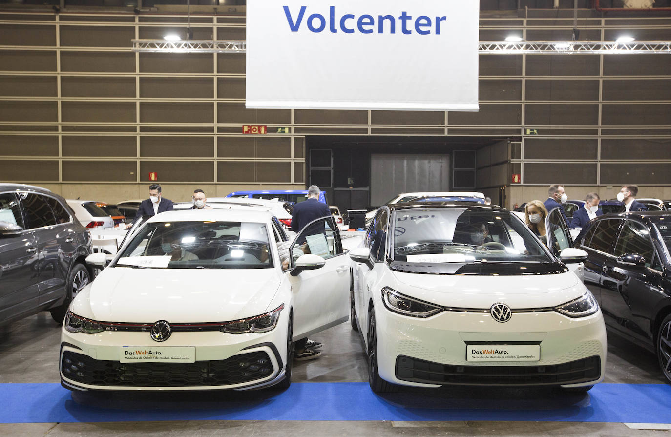 Preparativos en Feria Valencia para la celebración del Salón del Automovil 2021. 