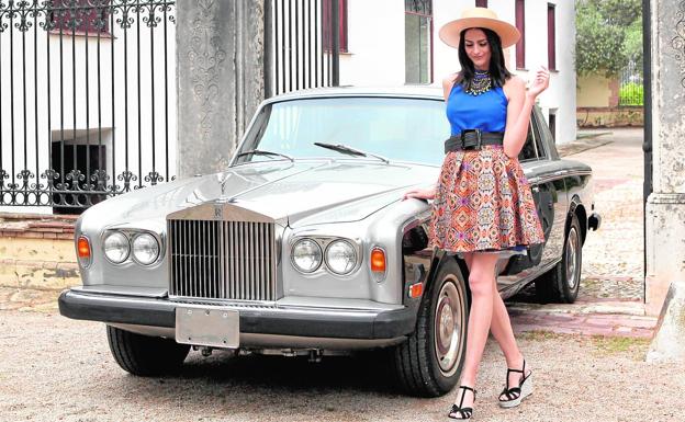 Rolls-Royce Silver Shadow 1977. Modelo: Raiane Madeira. 