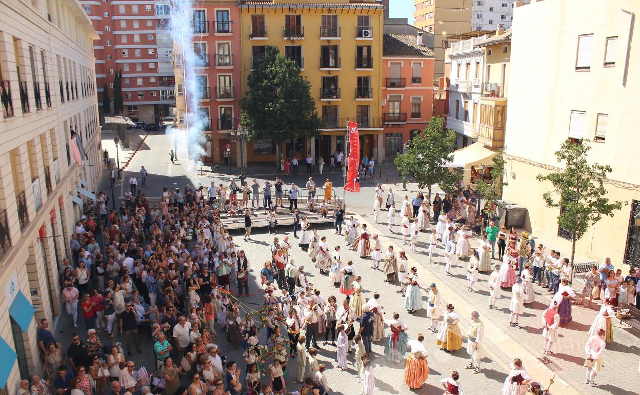 Procesión en honor a la Mare de Déu del Lluch de Alzira. 