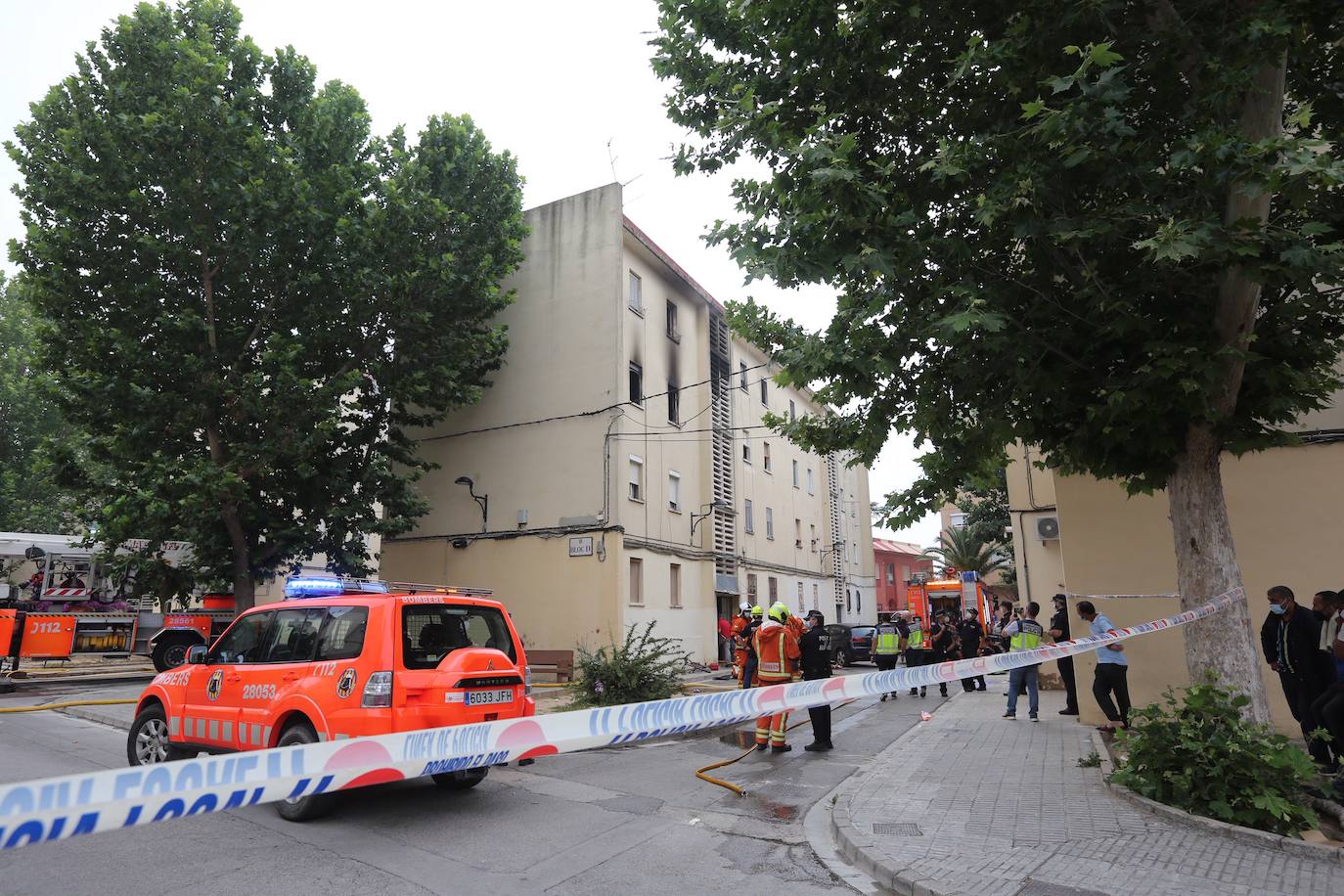 Una vivienda de la localidad de Algemesí se ha incendiado, dejando varios heridos y, de momento, una víctima mortal. 