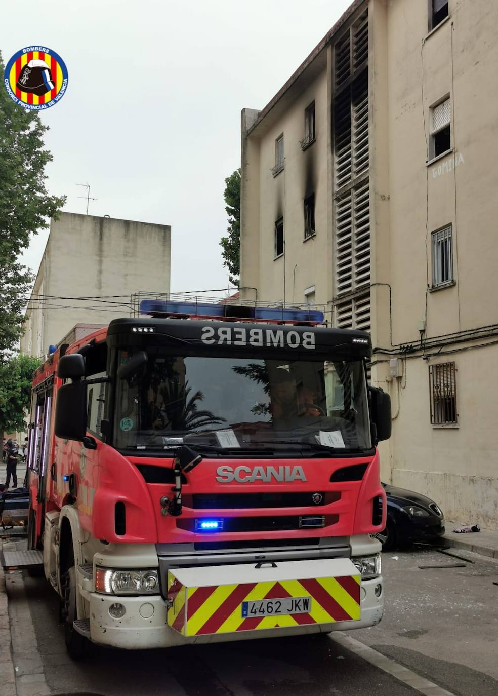 Una vivienda de la localidad de Algemesí se ha incendiado, dejando varios heridos y, de momento, una víctima mortal. 