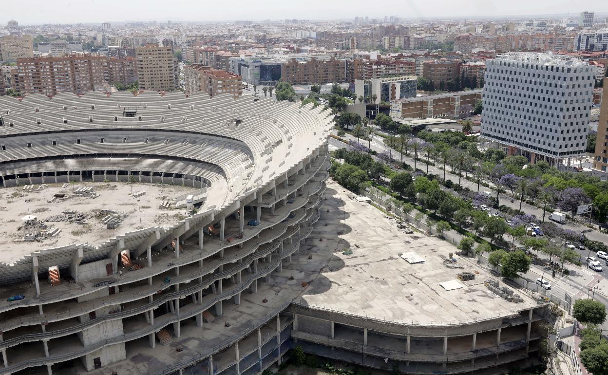 La estructura inacabada del nuevo Mestalla. 