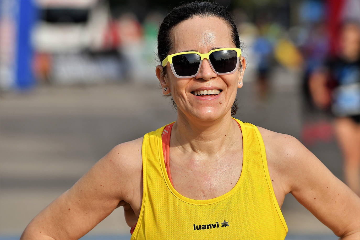 Las calles de Valencia se han llenado de corredores con la tercera edición de la carrera Marta Fernández de Castro, que ha reunido a 1.400 participantes. 