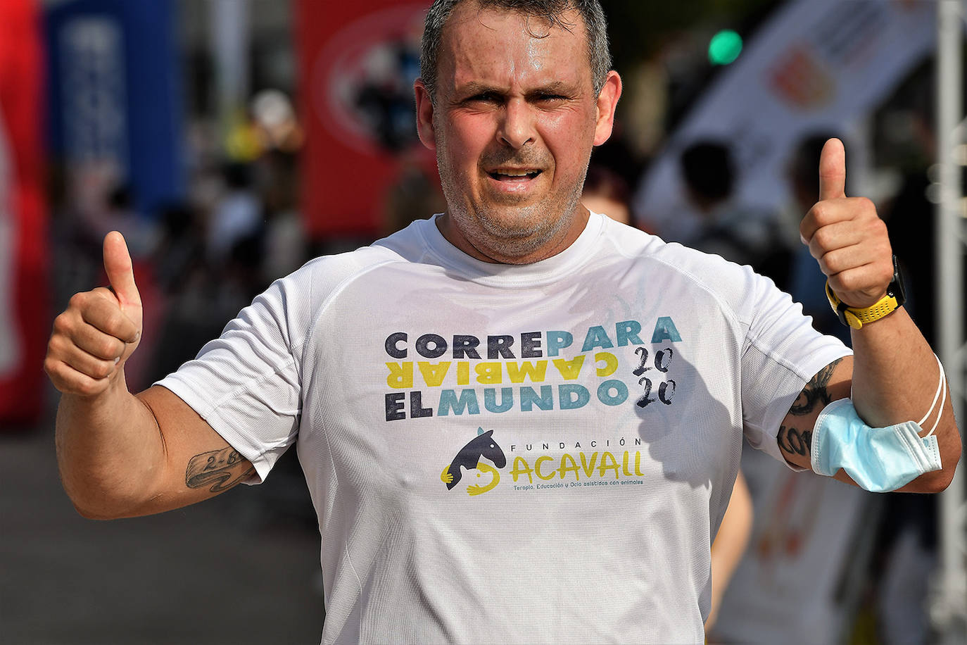 Las calles de Valencia se han llenado de corredores con la tercera edición de la carrera Marta Fernández de Castro, que ha reunido a 1.400 participantes. 