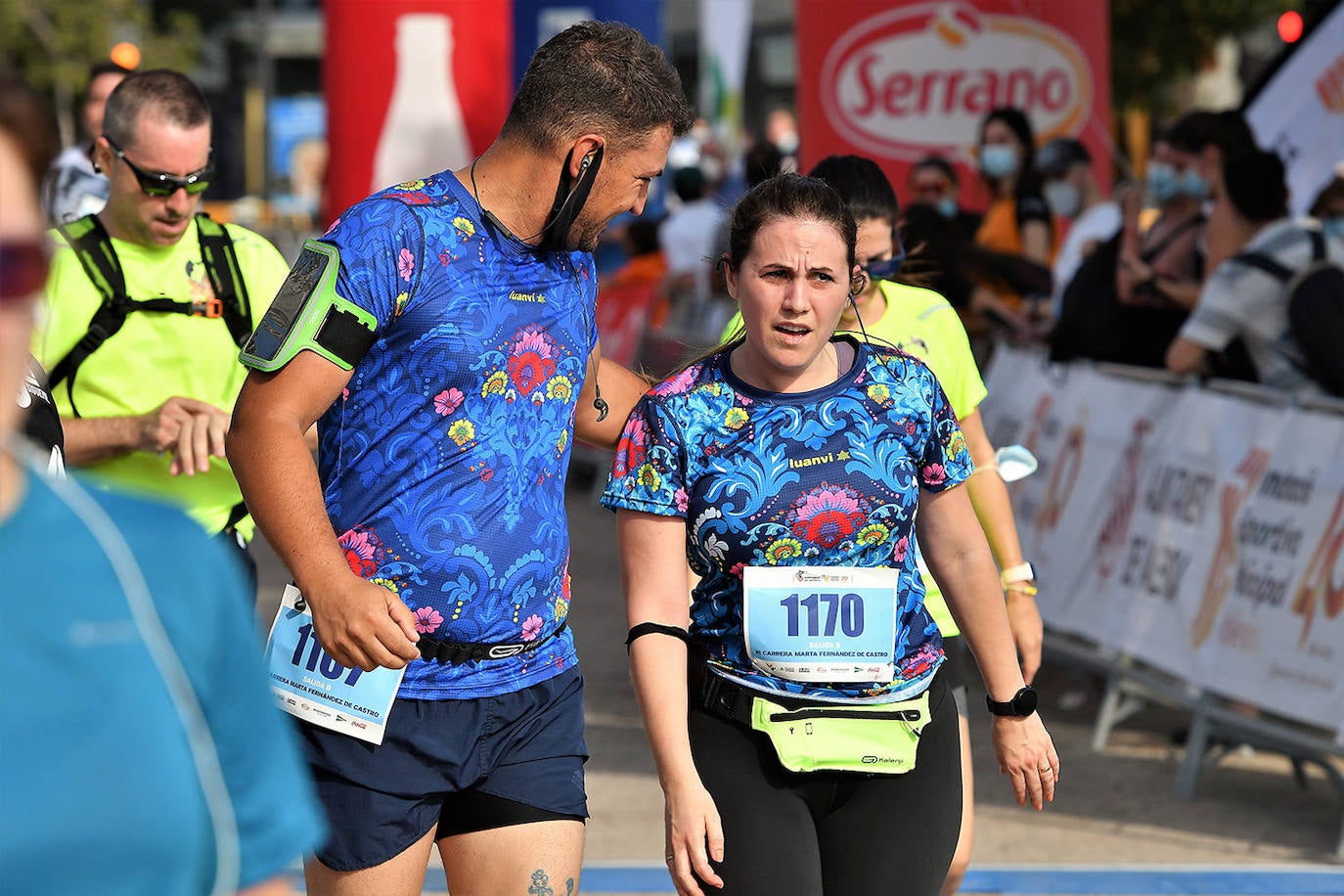 Las calles de Valencia se han llenado de corredores con la tercera edición de la carrera Marta Fernández de Castro, que ha reunido a 1.400 participantes. 