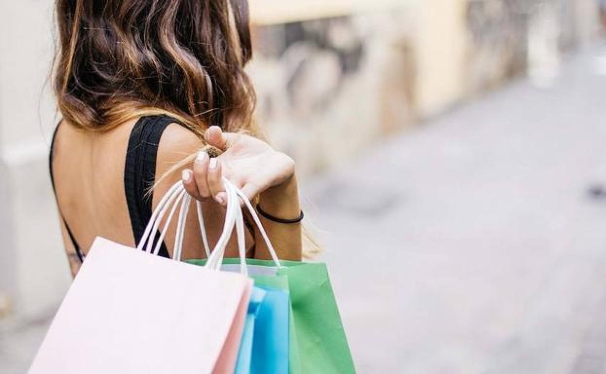 Rebajas de verano 2021 | ¿Qué tiendas empiezan esta semana las ofertas?