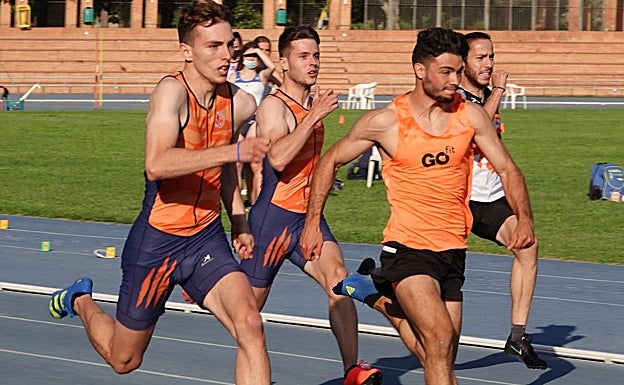 Imagen principal - Los atletas torrentinos en el campeonato de España. 