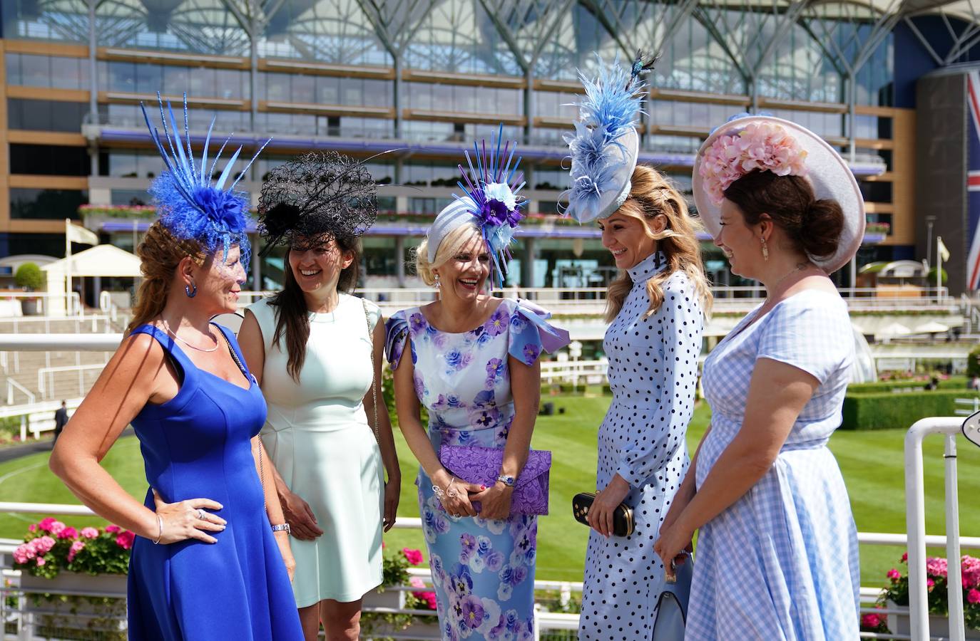 Fotos: Extravagantes e imposibles: vuelven Ascot y sus tocados