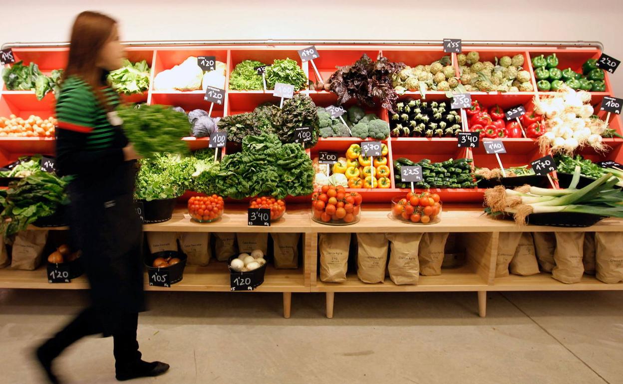 Comercio de frutas y verduras en Valencia. 