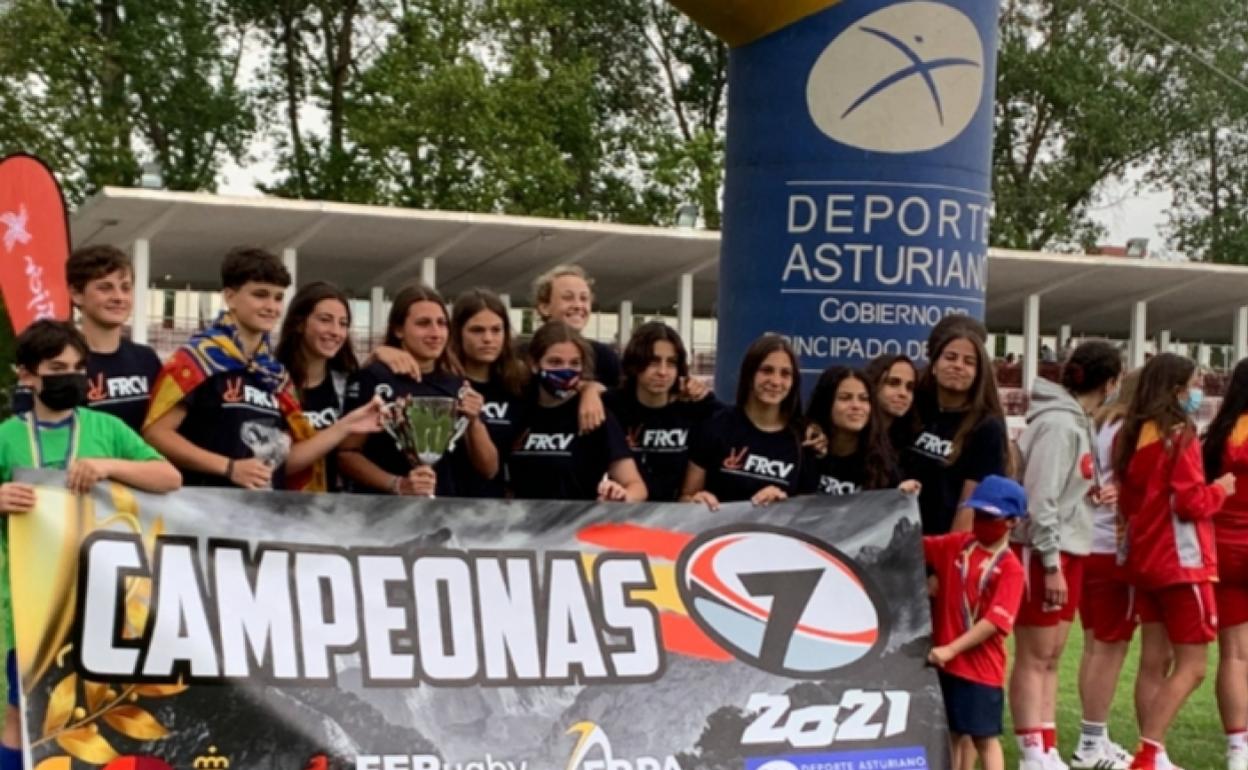 La selección valenciana se proclama campeona del campeonato. 