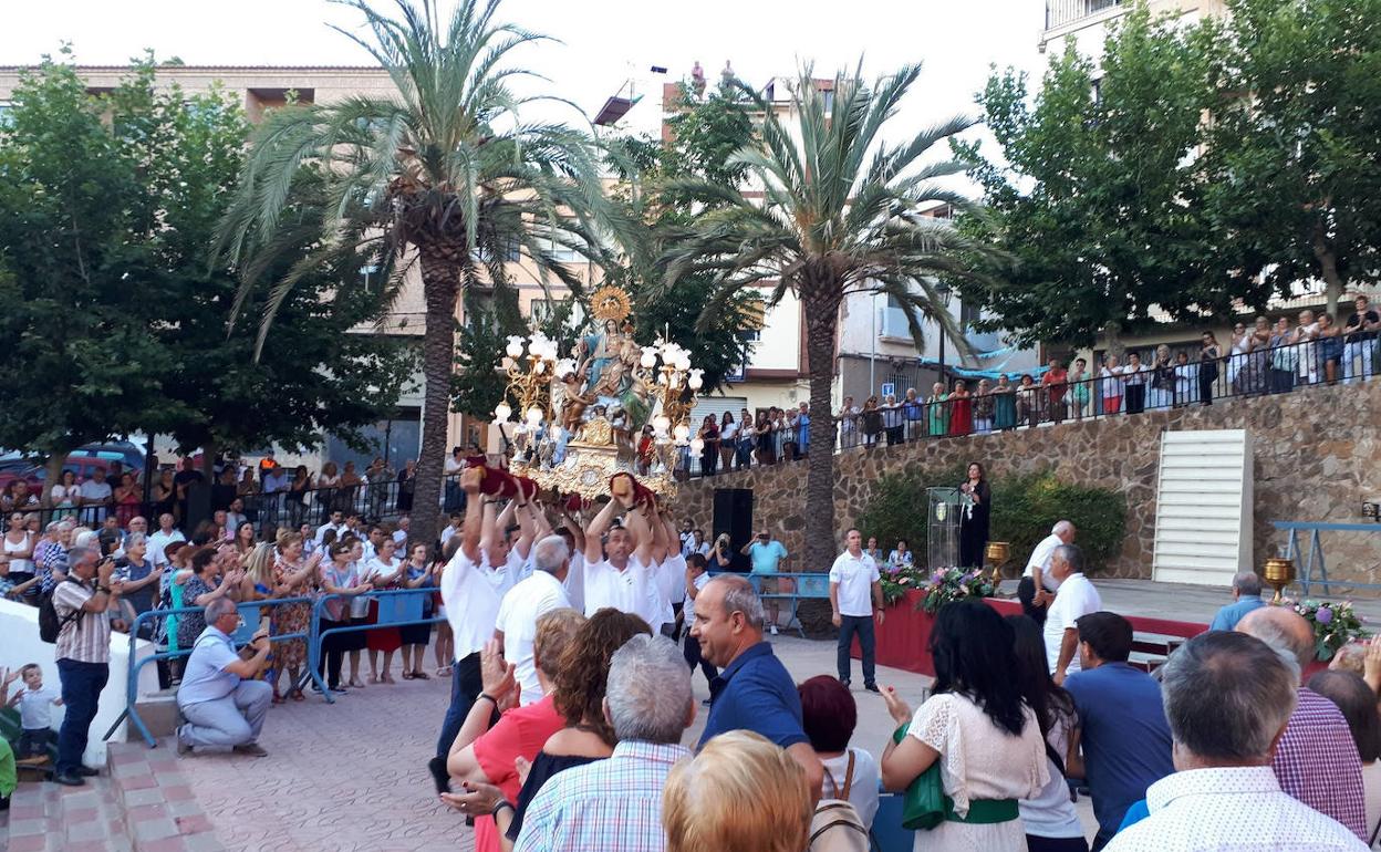 Ofrenda de flores celebrada en 2019. 