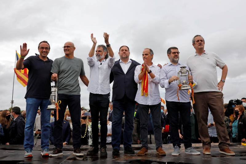 Los políticos independentistas, al salir de prisión. 