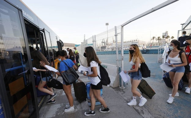 Cinco autonomías notifican contagios entre estudiantes tras los viajes de fin de curso a Mallorca