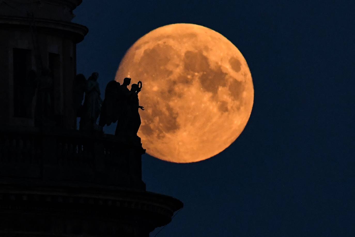 La última superluna del año 2021. 