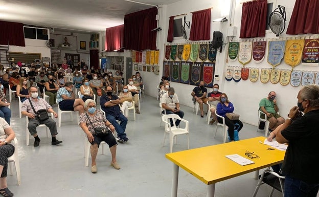 A la Ofrenda con mascarilla