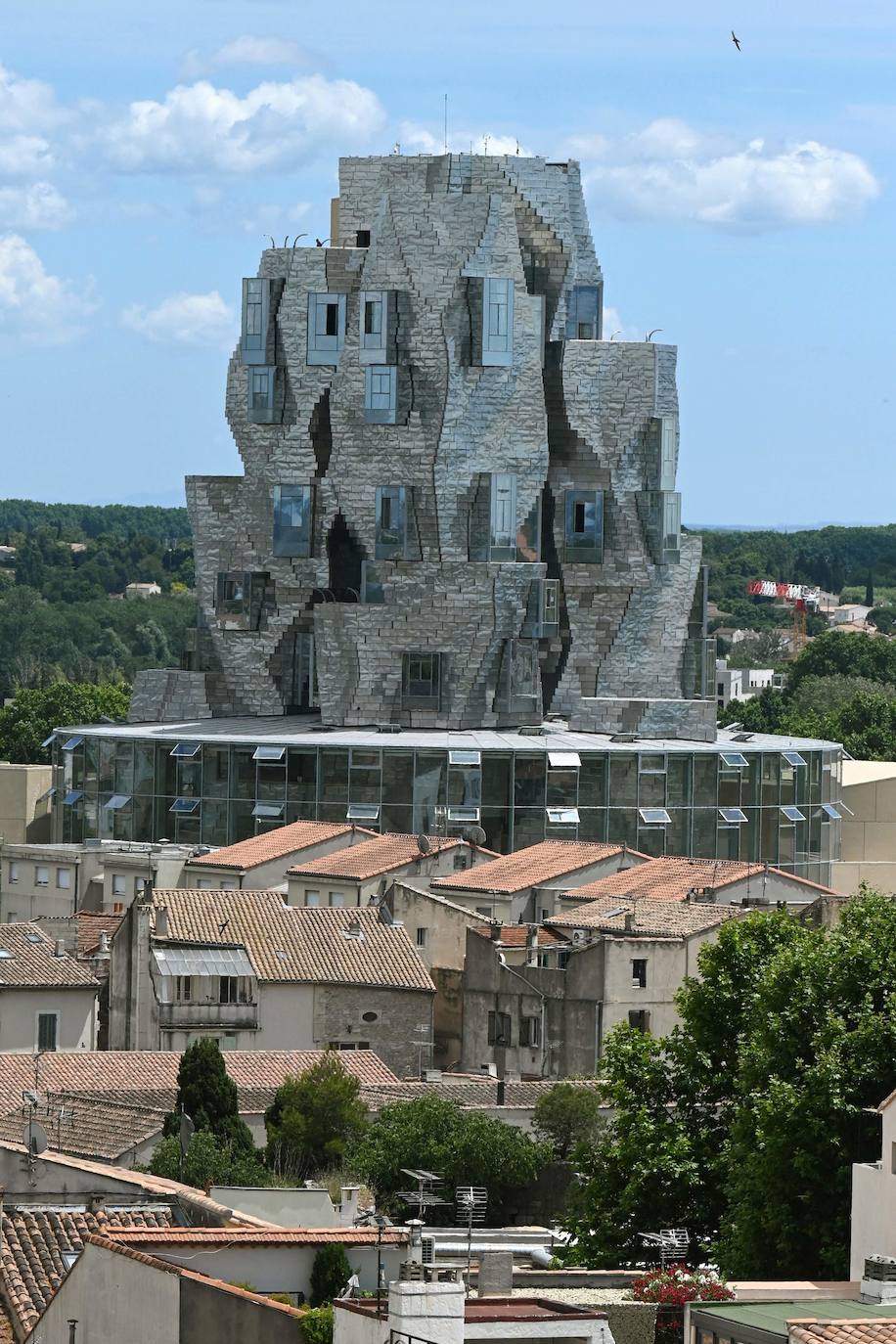 Fotos: El último edificio de Frank Gehry se alza imponente