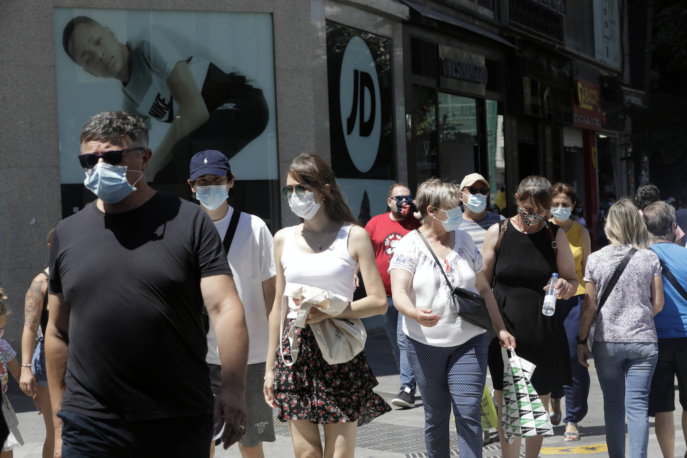 Primer día sin mascarilla obligatoria en Valencia.