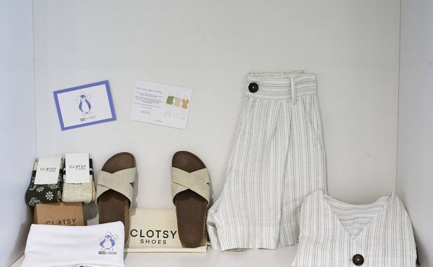 Prendas de la colección de verano de Clotsy, la firma valenciana de ropa sostenible 