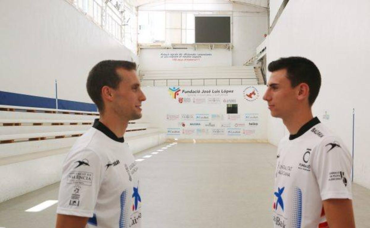 Moltó y Tonet IV, cara a cara en la presentación de la final del Individual de raspall de este sábado. 