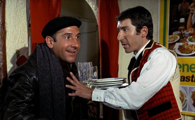 Imagen principal - José Sacristán junto a Alfredo Landa en 'Vente a Alemania, Pepe', en 'Magical Girl' y en 'Asignatura pendiente'.