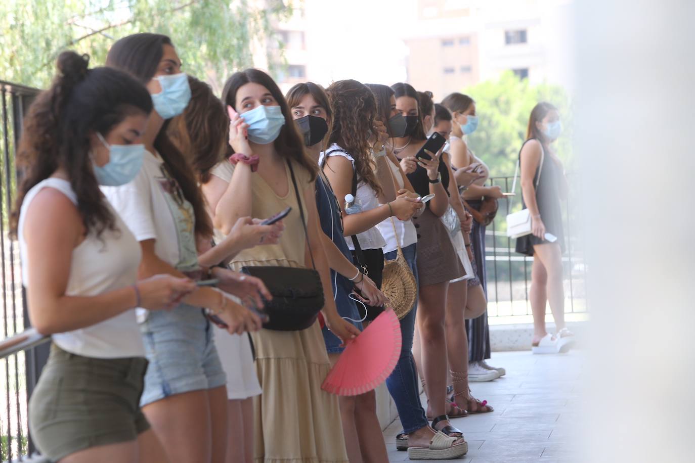 La Universitat de València inmuniza esta semana a los alumnos que realizan programas de movilidad en el extranjero. 