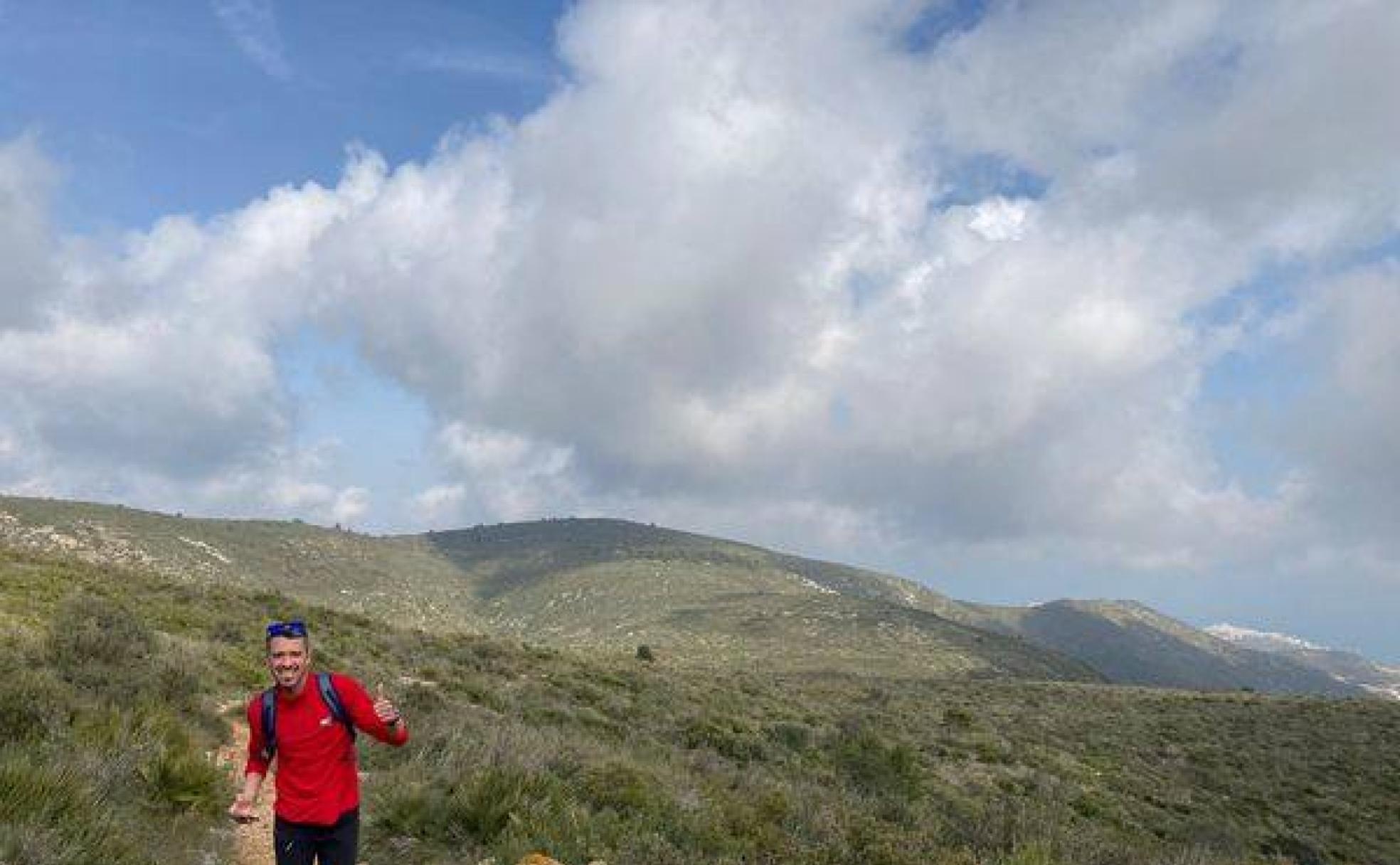 Abundante vegetación en un punto de la ruta circular de siete kilómetros por el parque natural de la Serra d'Irta donde hay muchas posibilidades para disfrutarla. 