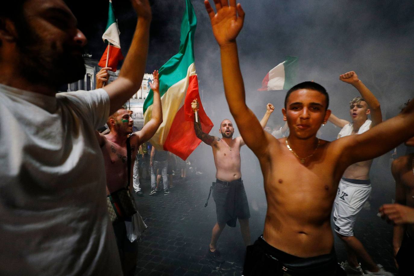 La victoria ante España desata la euforia en la calles de Roma.