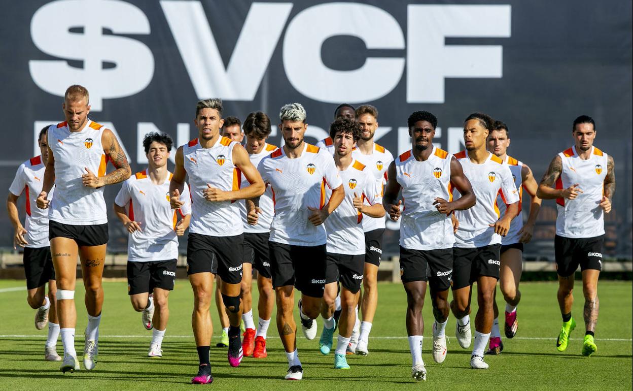 Valencia CF | El Valencia se replantea las ventas