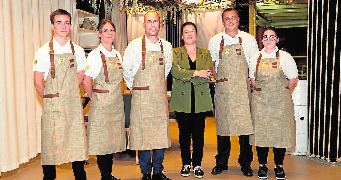 Equipo del restaurante el Rincón del Faro.