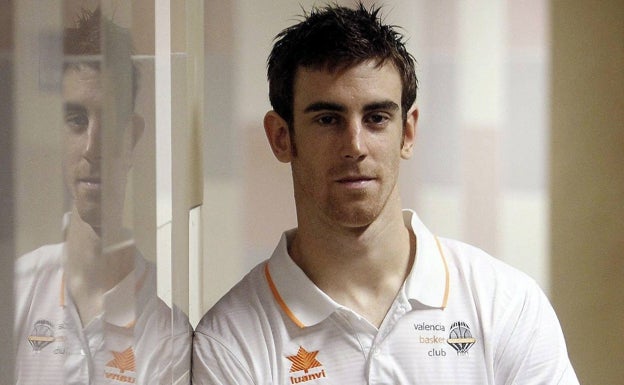 Víctor Claver, en una foto de 2012, antes de poner rumbo a la mejor competición de baloncesto del mundo. 