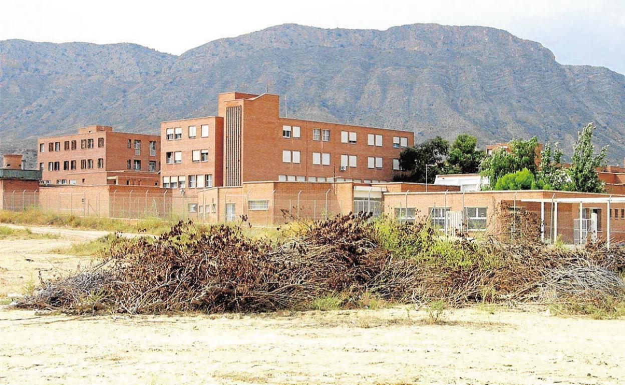 Se ha prohibido la entrada y salida de los reclusos de los módulos durante los próximos diez días. 