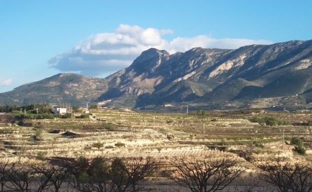 Paisaje de la sierra de Benicadell. 