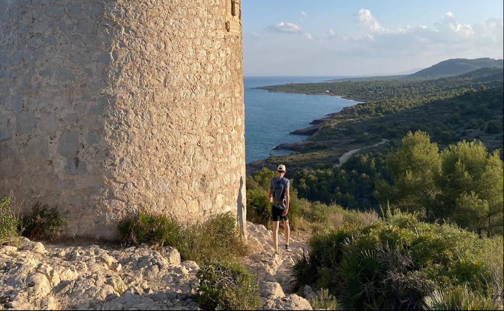 Torre Badum | Con destino a la Torre Badum sin perder de vista al Mediterráneo