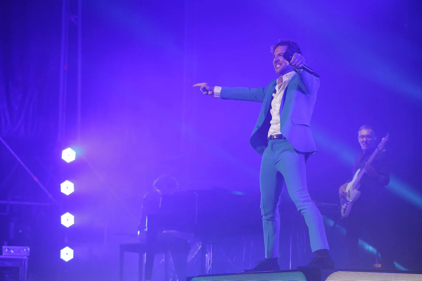 Fotos: David Bisbal, por fin, actúa en Valencia