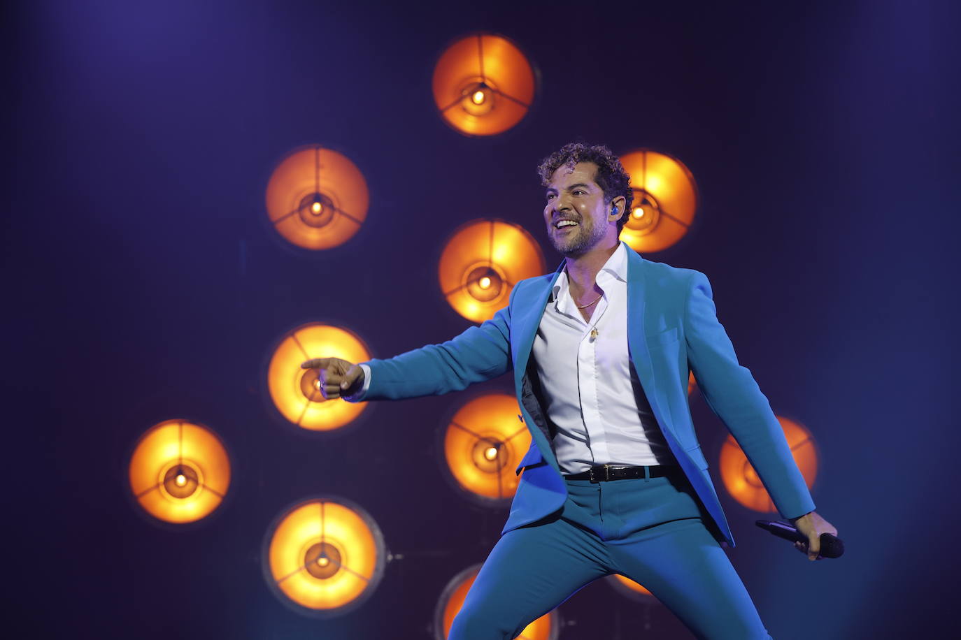 Fotos: David Bisbal, por fin, actúa en Valencia