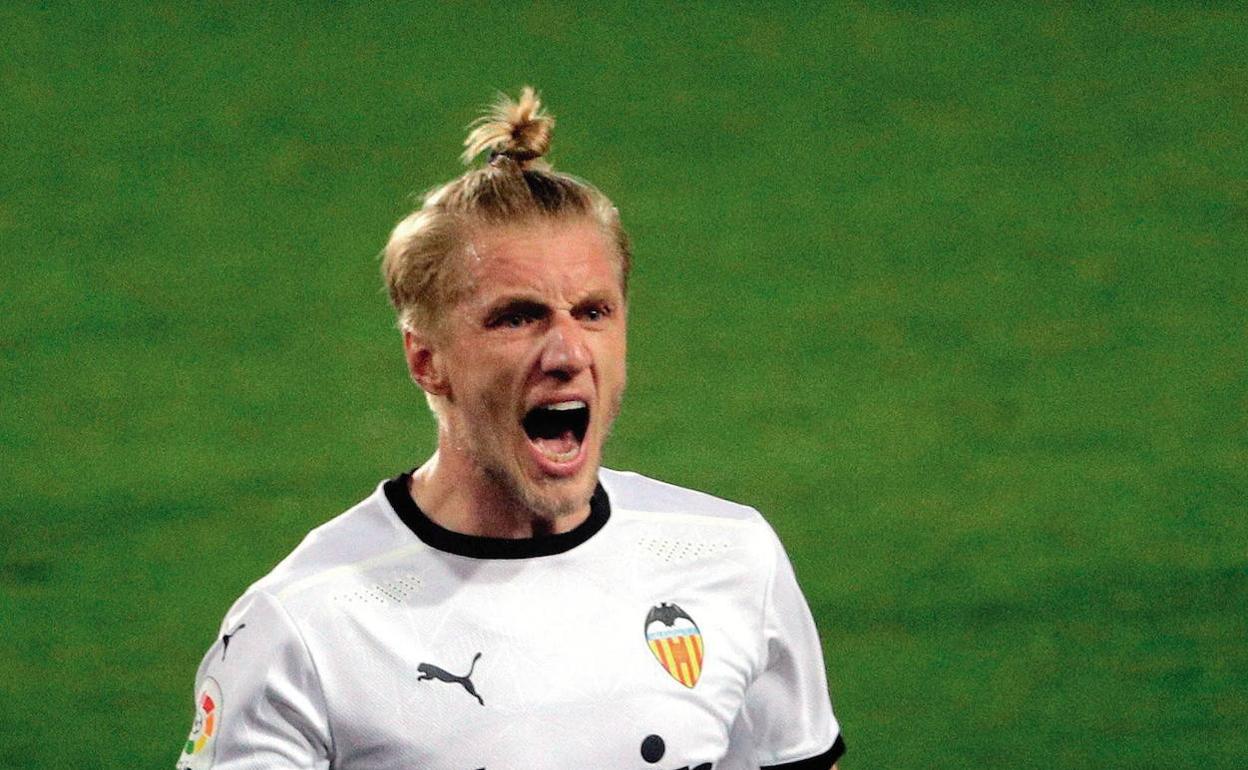 Valencia CF | Ofensiva del Olympique por Wass