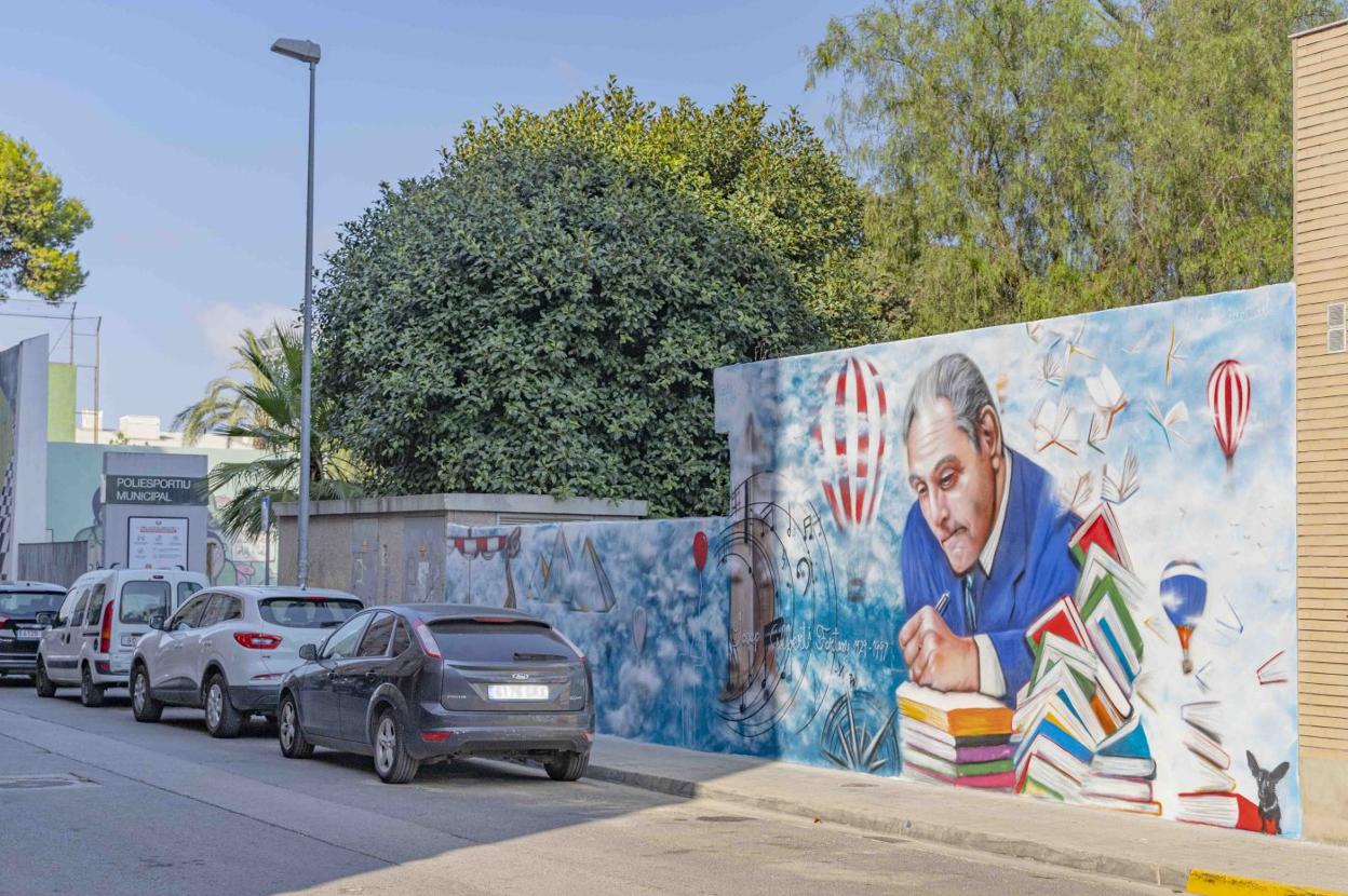 Una pintura mural homenajea al ilustre maestro local Josep Albert Fortuny