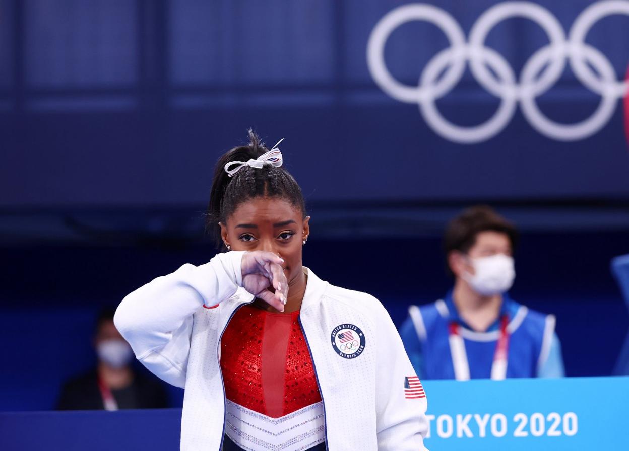 Simone Biles se retiró de la final tras realizar el primer salto. Mike Blake / reuters