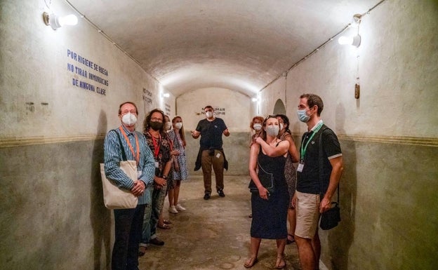 Visita guiada por el refugio de Bombas Gens. 