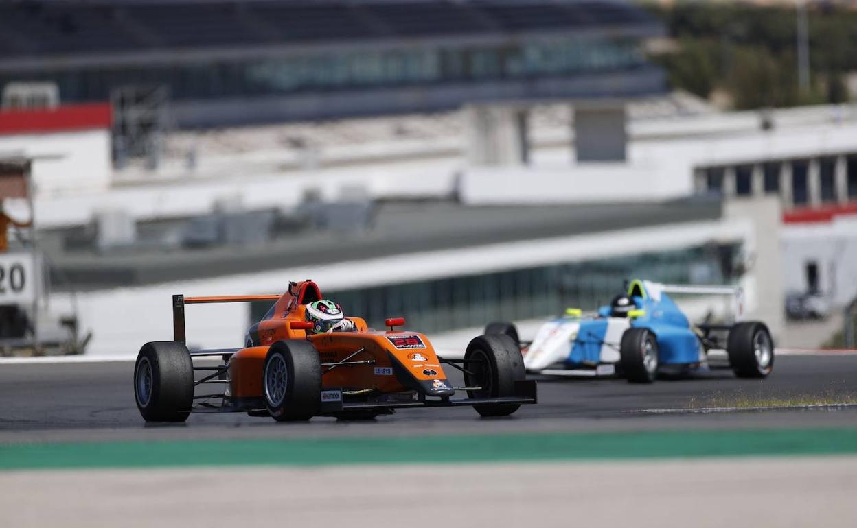 El piloto Dani Maciá en el circuito de Portimao. 