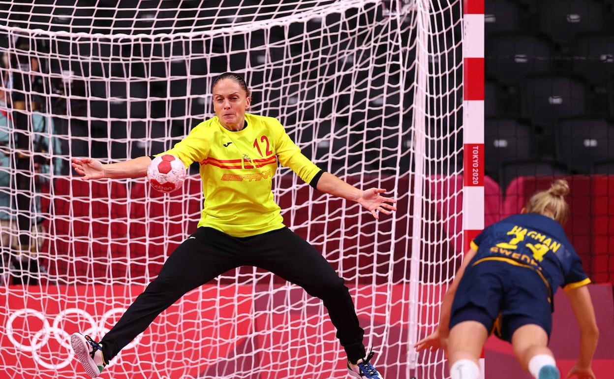 Silvia Navarro realiza una parada durante el torneo de Tokio. 