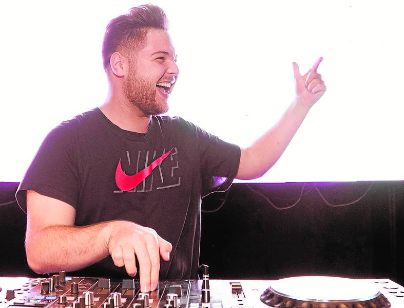 Castion ha firmado en el sello de Don Diablo.