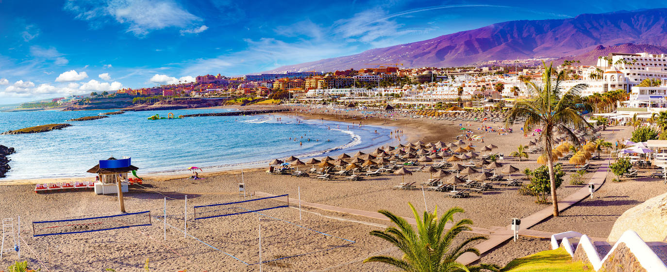 TENERIFE | Puntuación final de 96 sobre 100 y una temperatura de 25 °C en temporada alta y de 20 °C en temporada baja. Es muy accesible (con un gran número de vuelos semanales (612) desde Europa continental) y cuenta con buenos precios de hoteles. Asimismo, esta isla tiene el mayor número de senderos (503 en total) para los viajeros a quienes les gusta pasear al aire libre, por lo que ha obtenido buenos resultados en esta categoría.