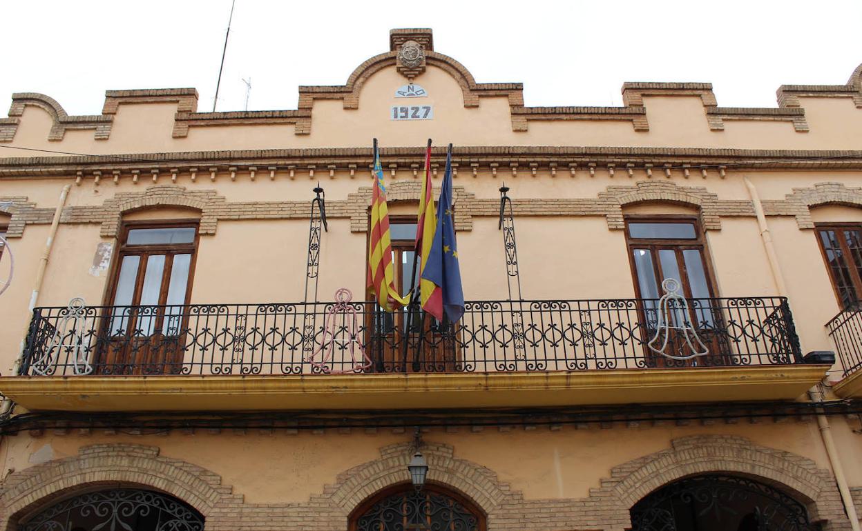 La fachada del ayuntamiento. 