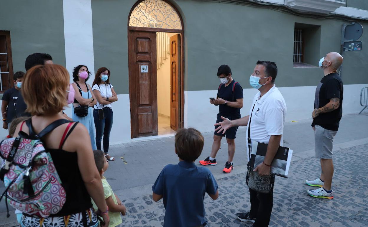 Un grupo de participantes de la ruta 'A la lluna de Paterna'. 